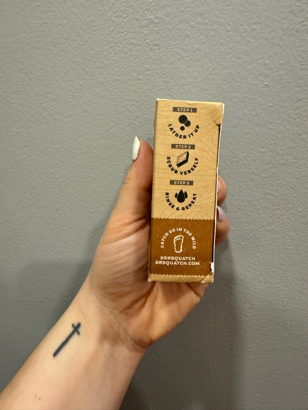 NWT Dr. Squatch Wood Barrel Bourbon Men’s Natural Soap